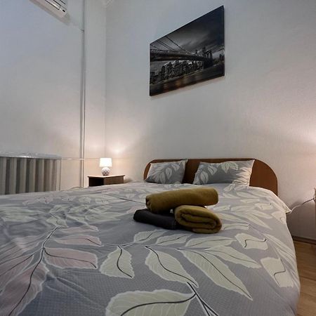 Apartment In The Historic Center Київ Екстер'єр фото