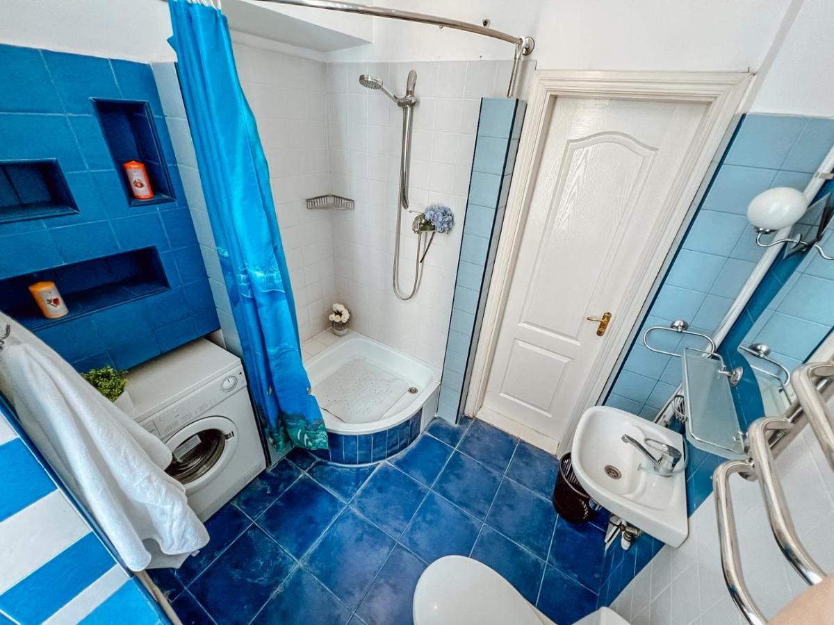 Apartment In The Historic Center Київ Екстер'єр фото