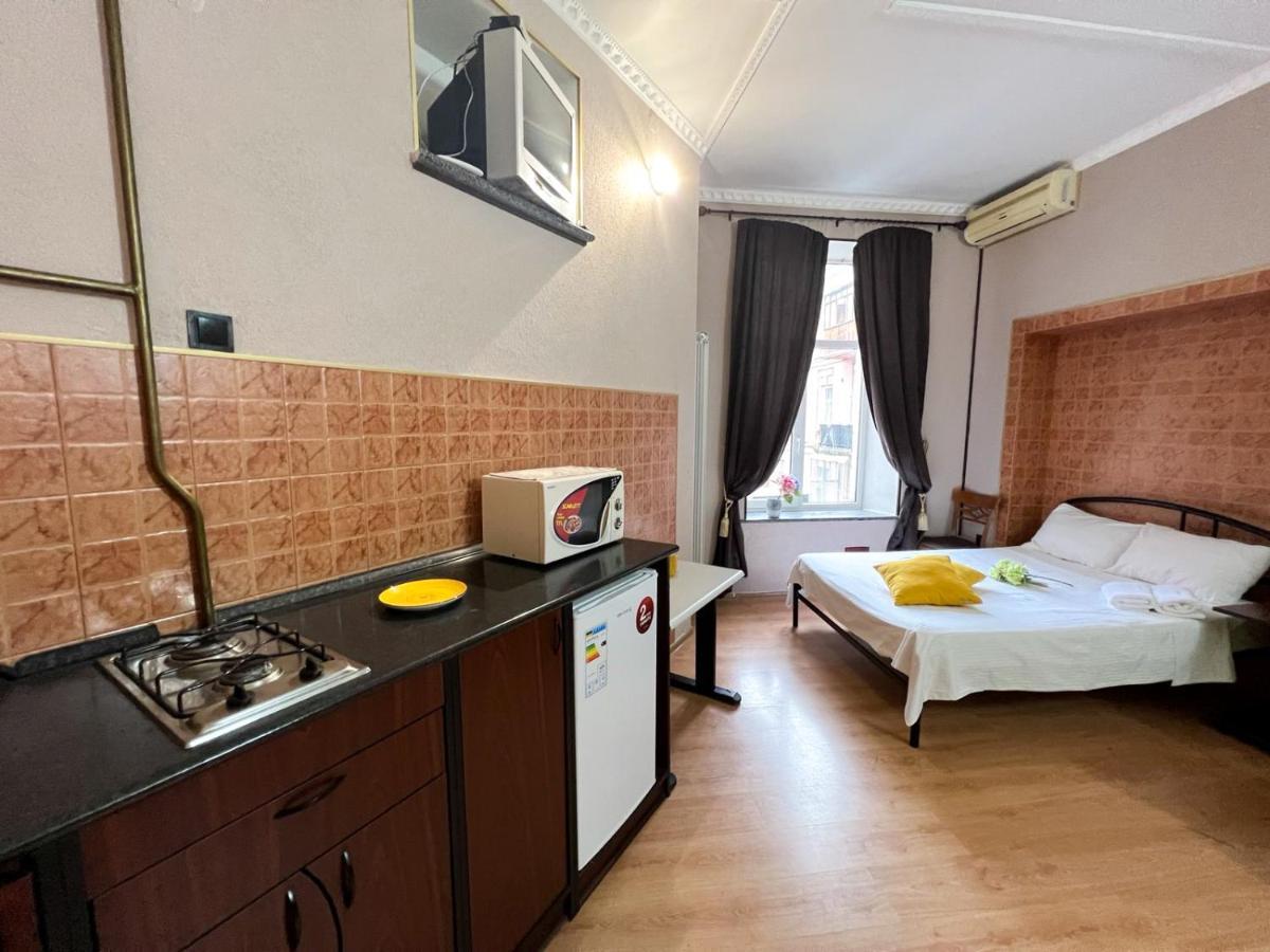 Apartment In The Historic Center Київ Екстер'єр фото