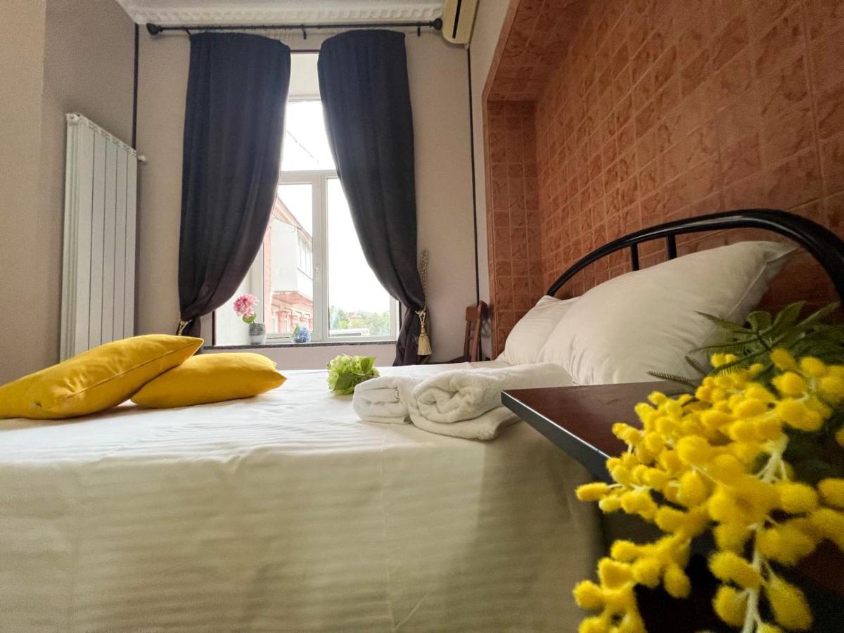 Apartment In The Historic Center Київ Екстер'єр фото