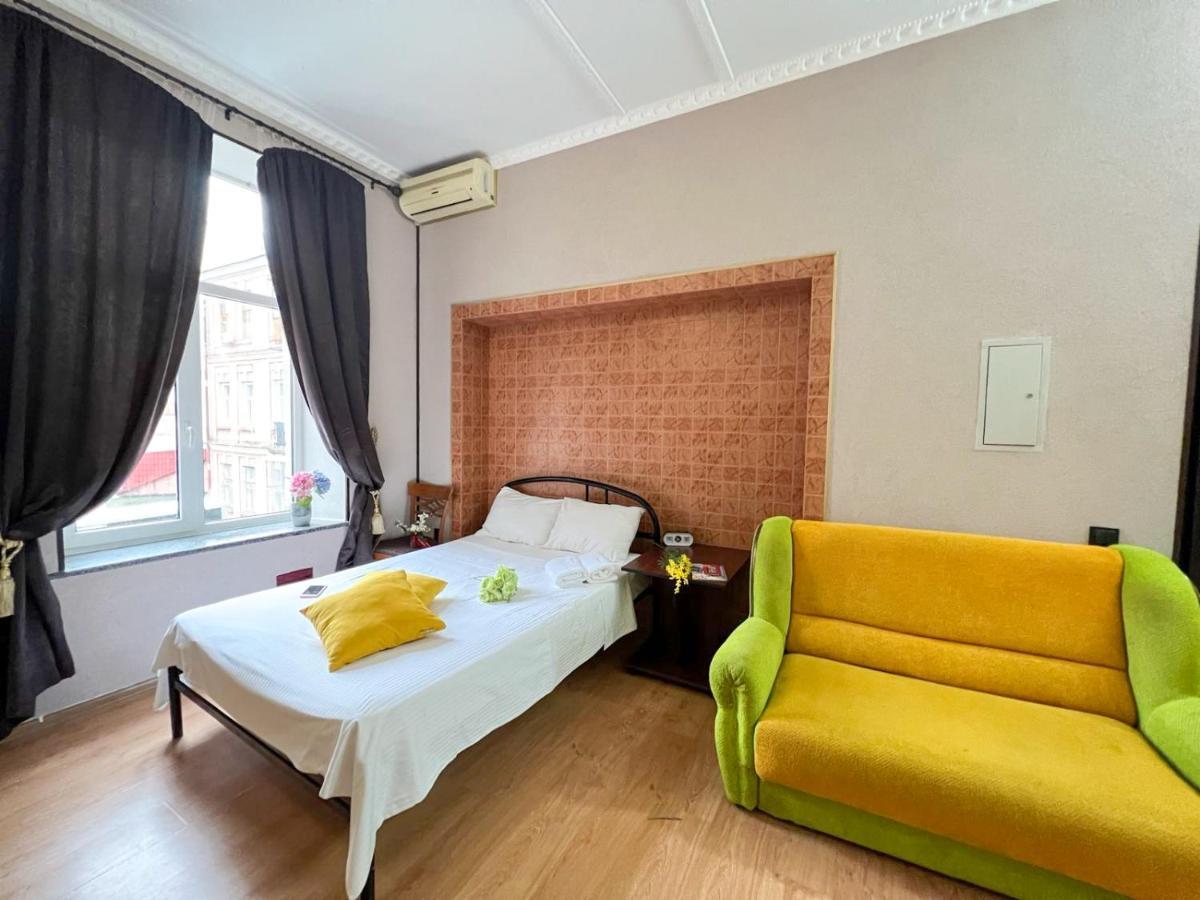 Apartment In The Historic Center Київ Екстер'єр фото