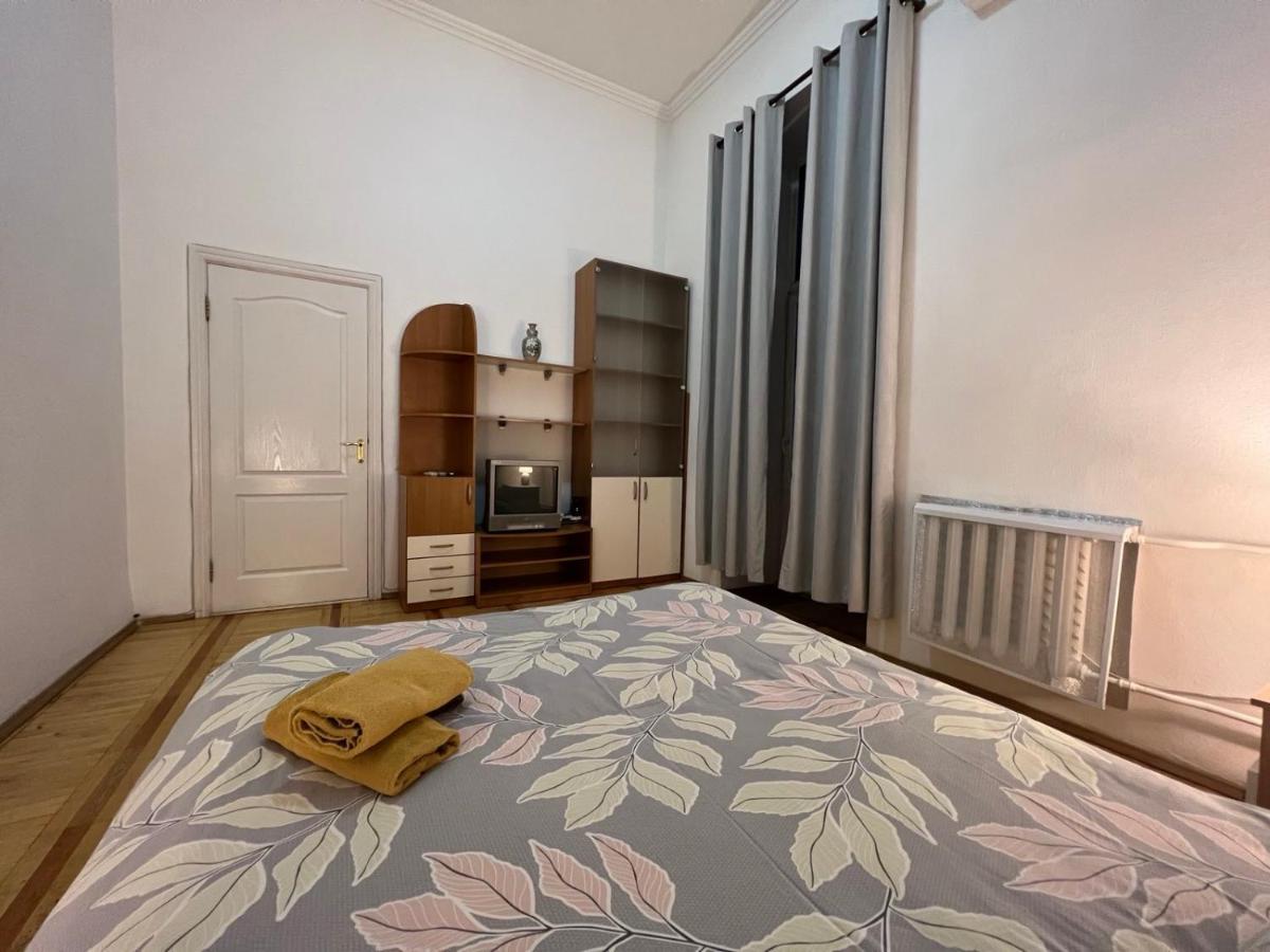 Apartment In The Historic Center Київ Екстер'єр фото