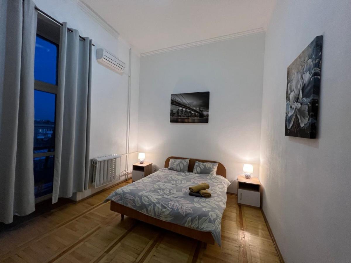 Apartment In The Historic Center Київ Екстер'єр фото