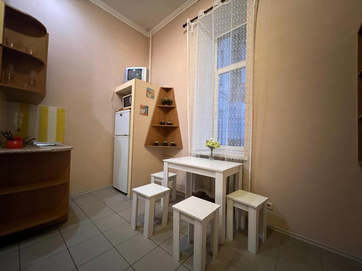 Apartment In The Historic Center Київ Екстер'єр фото